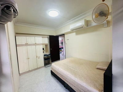 Cozy Common Room w AirCon - $1150 - near Queenstown MRT