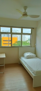 Punggol common room for rent near MRT